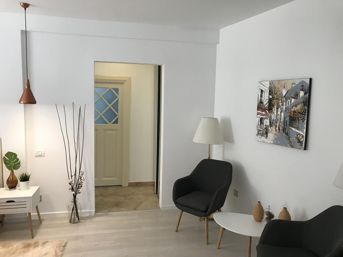 Metropole Apartments Invilla Old City Букурещ Екстериор снимка