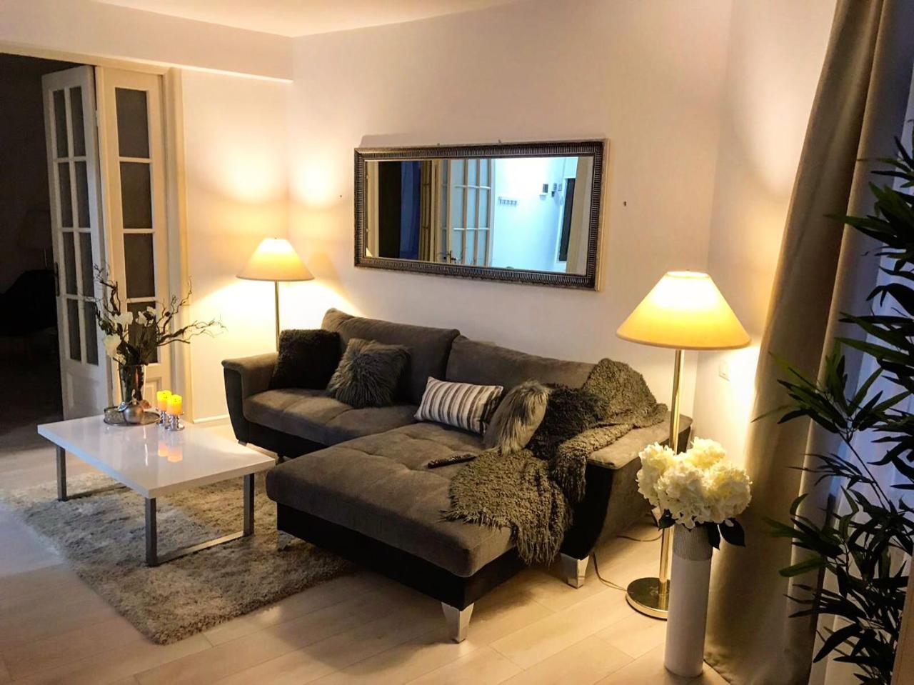 Metropole Apartments Invilla Old City Букурещ Екстериор снимка