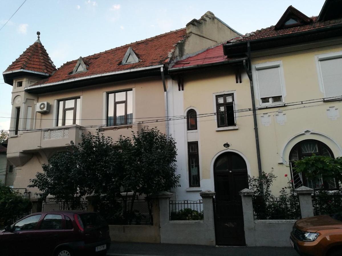 Metropole Apartments Invilla Old City Букурещ Екстериор снимка
