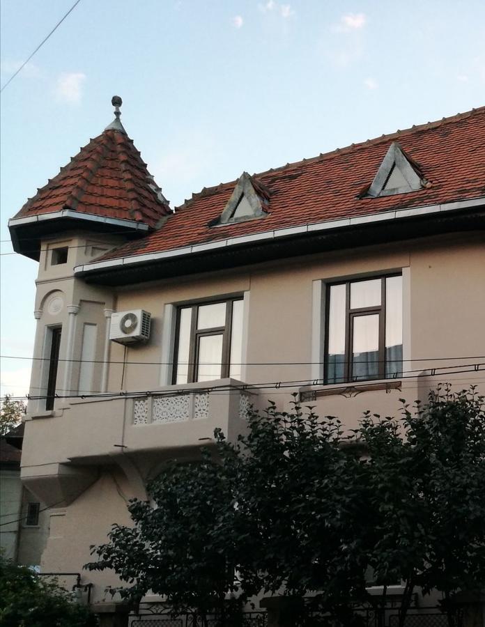 Metropole Apartments Invilla Old City Букурещ Екстериор снимка